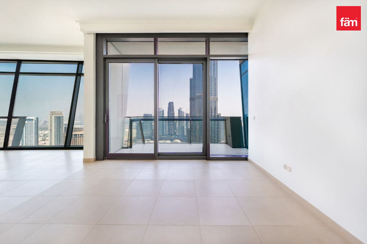 3 bedroom apartment in Burj Vista 1, photograph 3 of 10