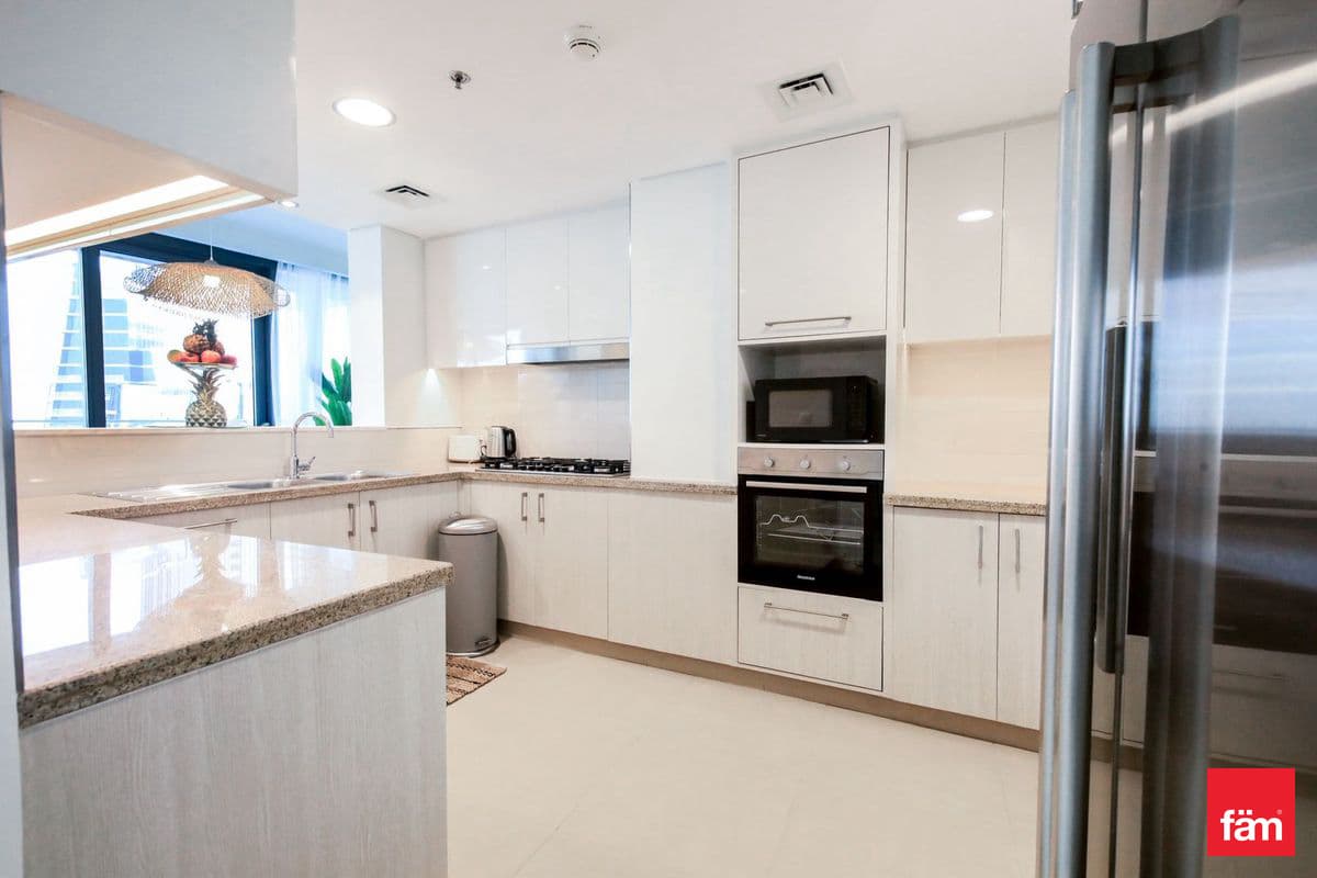 3 bedroom apartment in Burj Vista 1, photograph 11 of 12