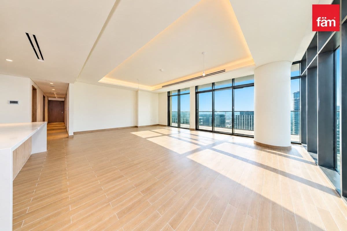 3 bedroom apartment in Castleton, photograph 2 of 20