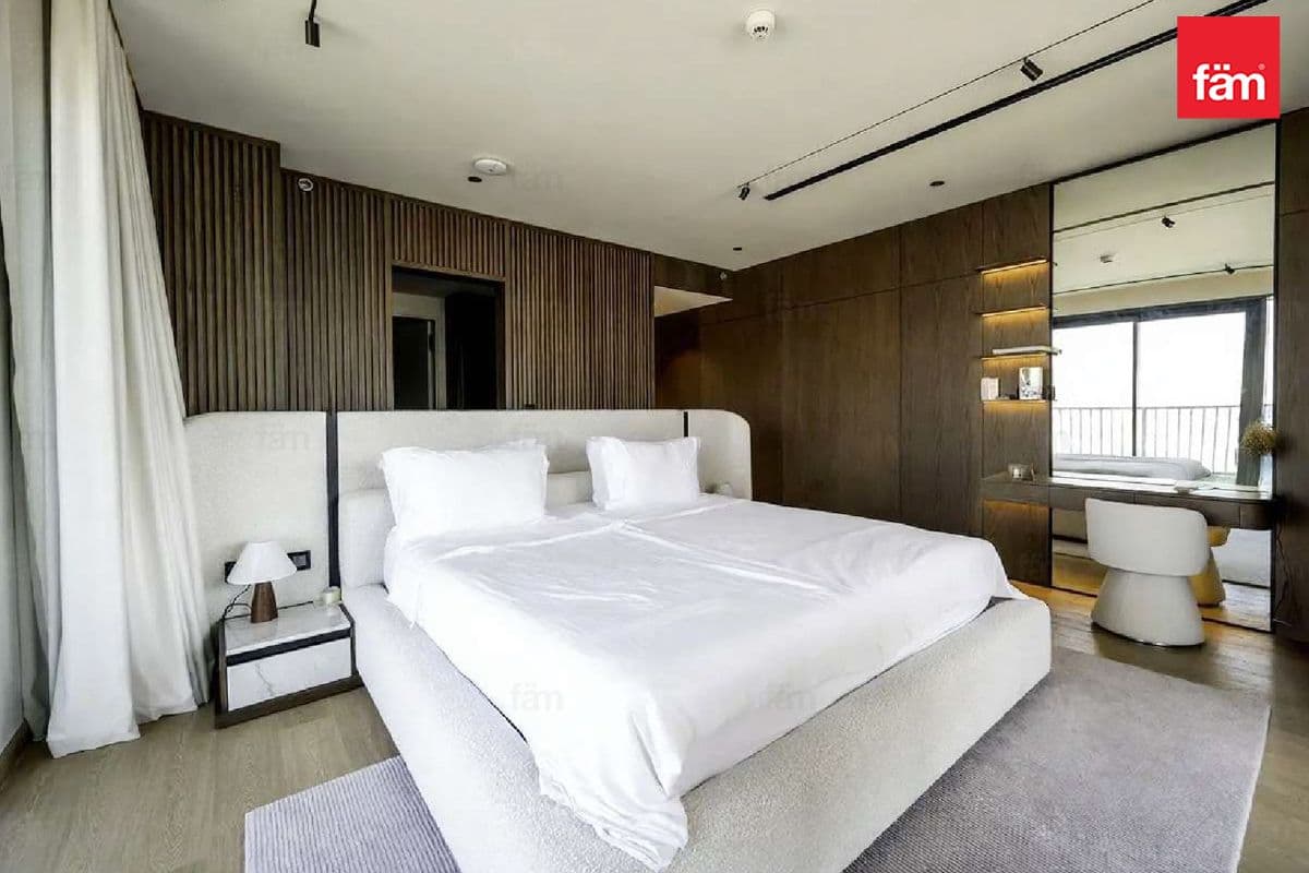 4 bedroom apartment in Central Park Building 1, photograph 13 of 20