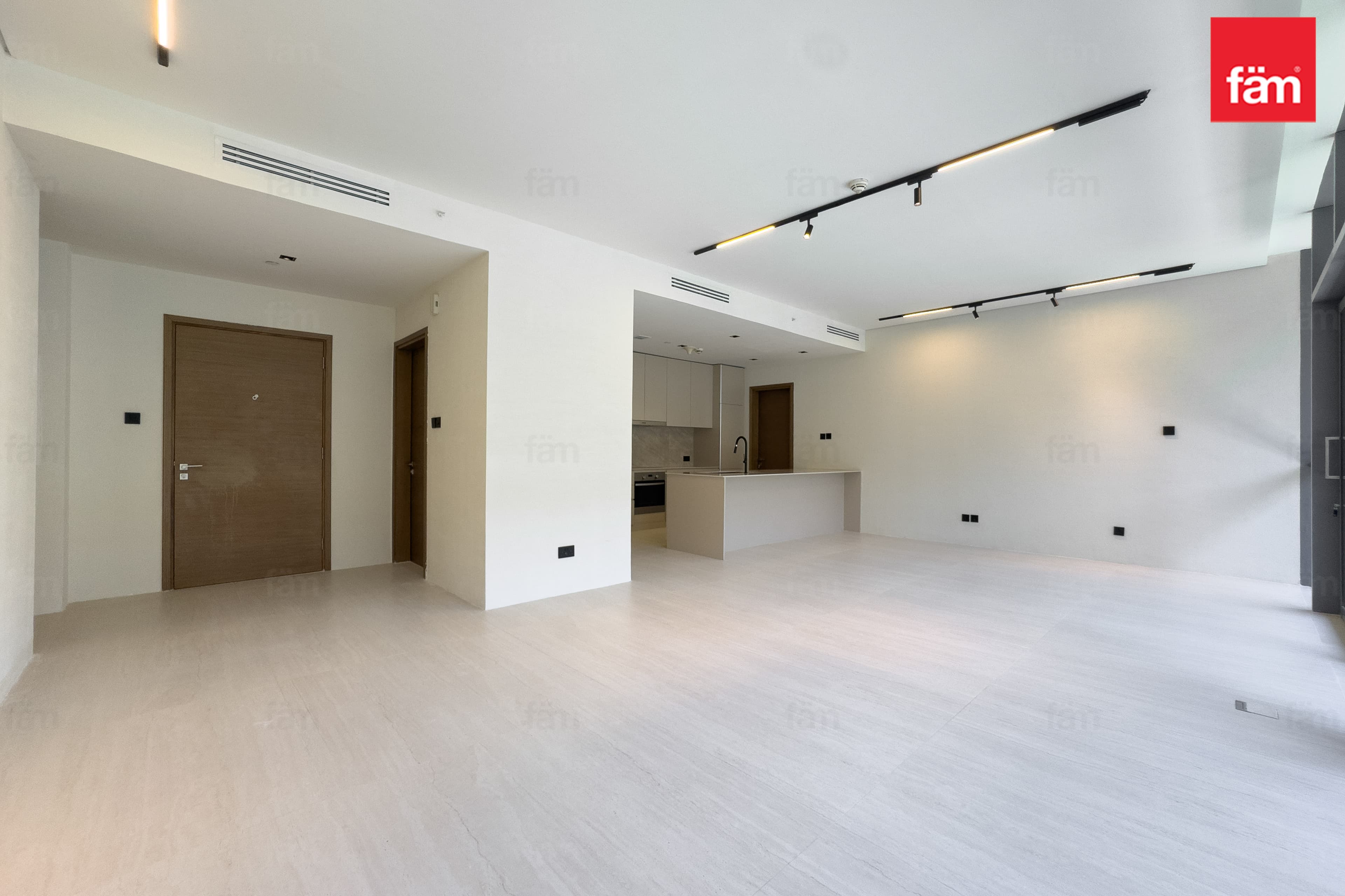 2 bedroom apartment in City Walk Building 11B, photograph 7 of 20