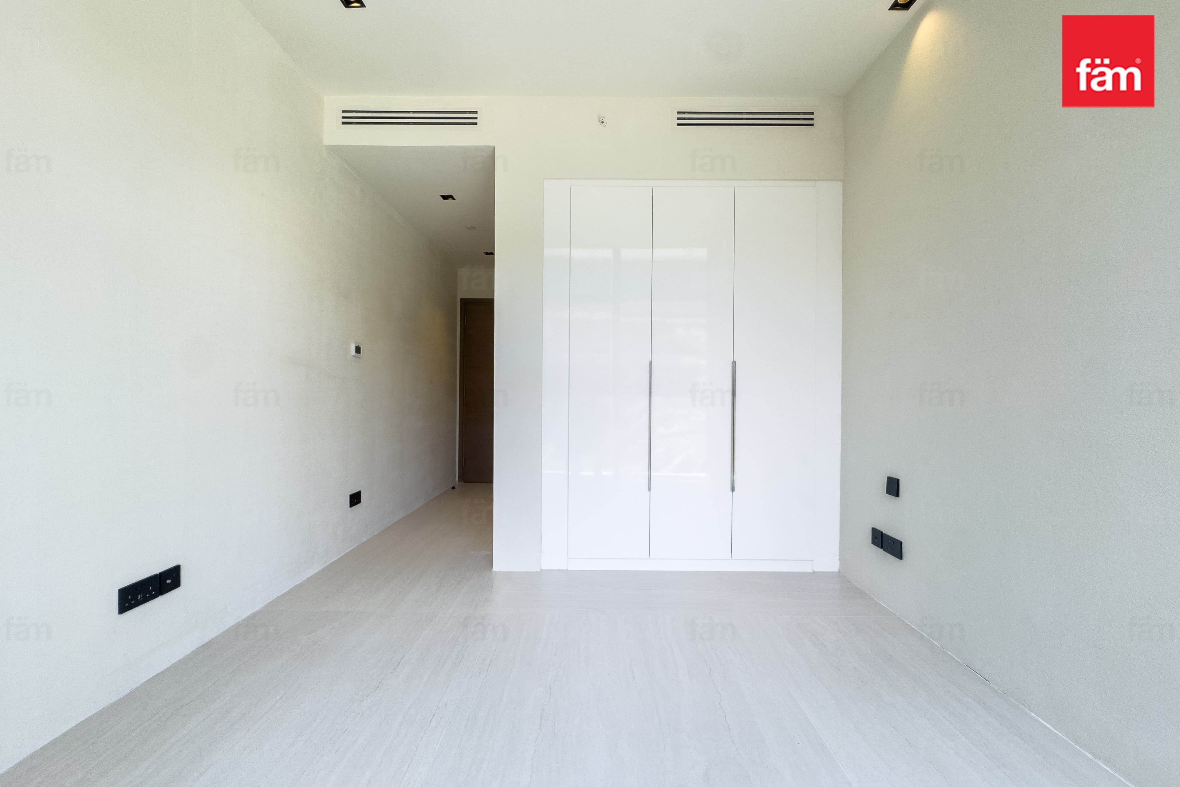 2 bedroom apartment in City Walk Building 11B, photograph 15 of 20