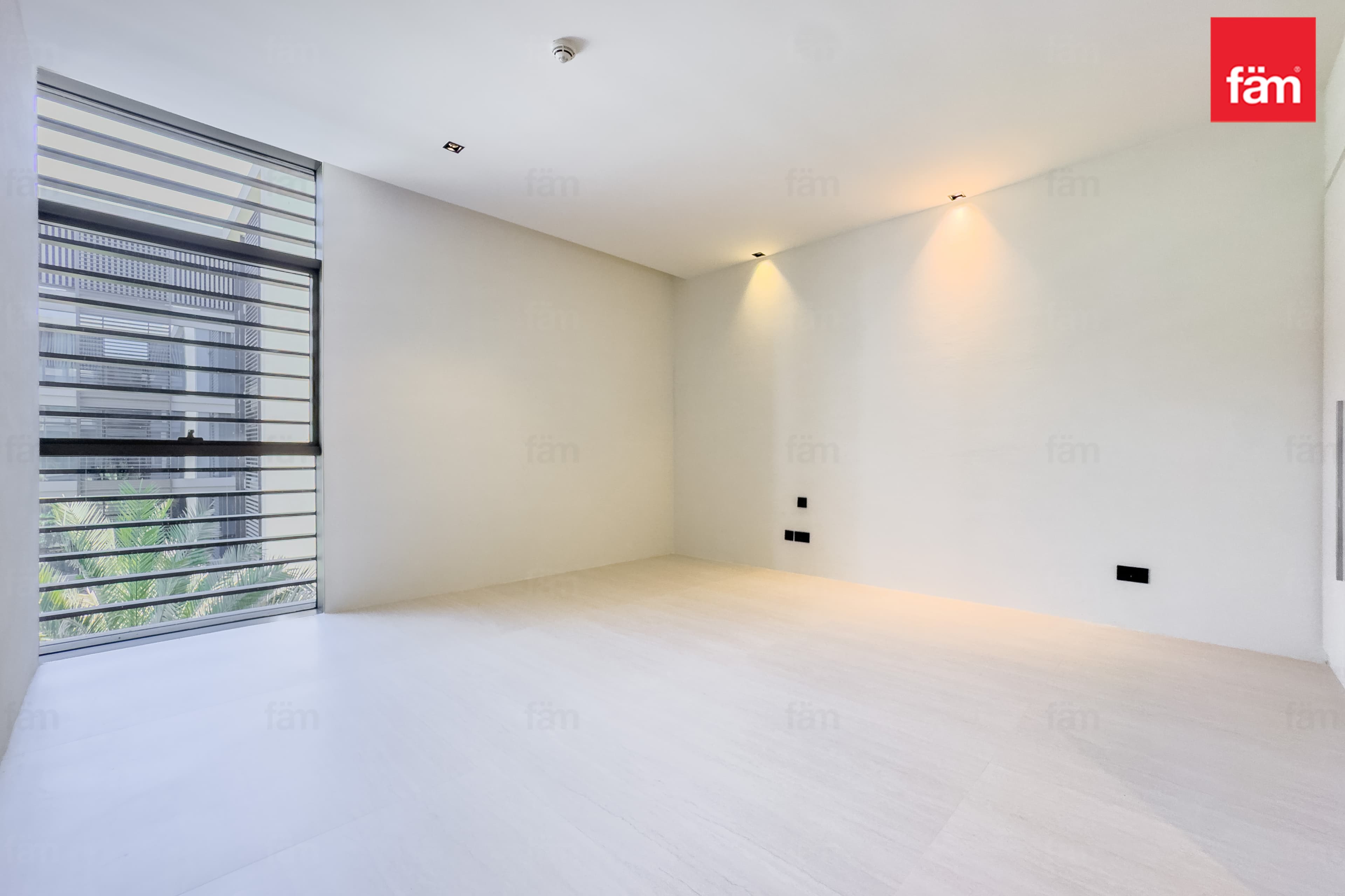 2 bedroom apartment in City Walk Building 11B, photograph 11 of 20