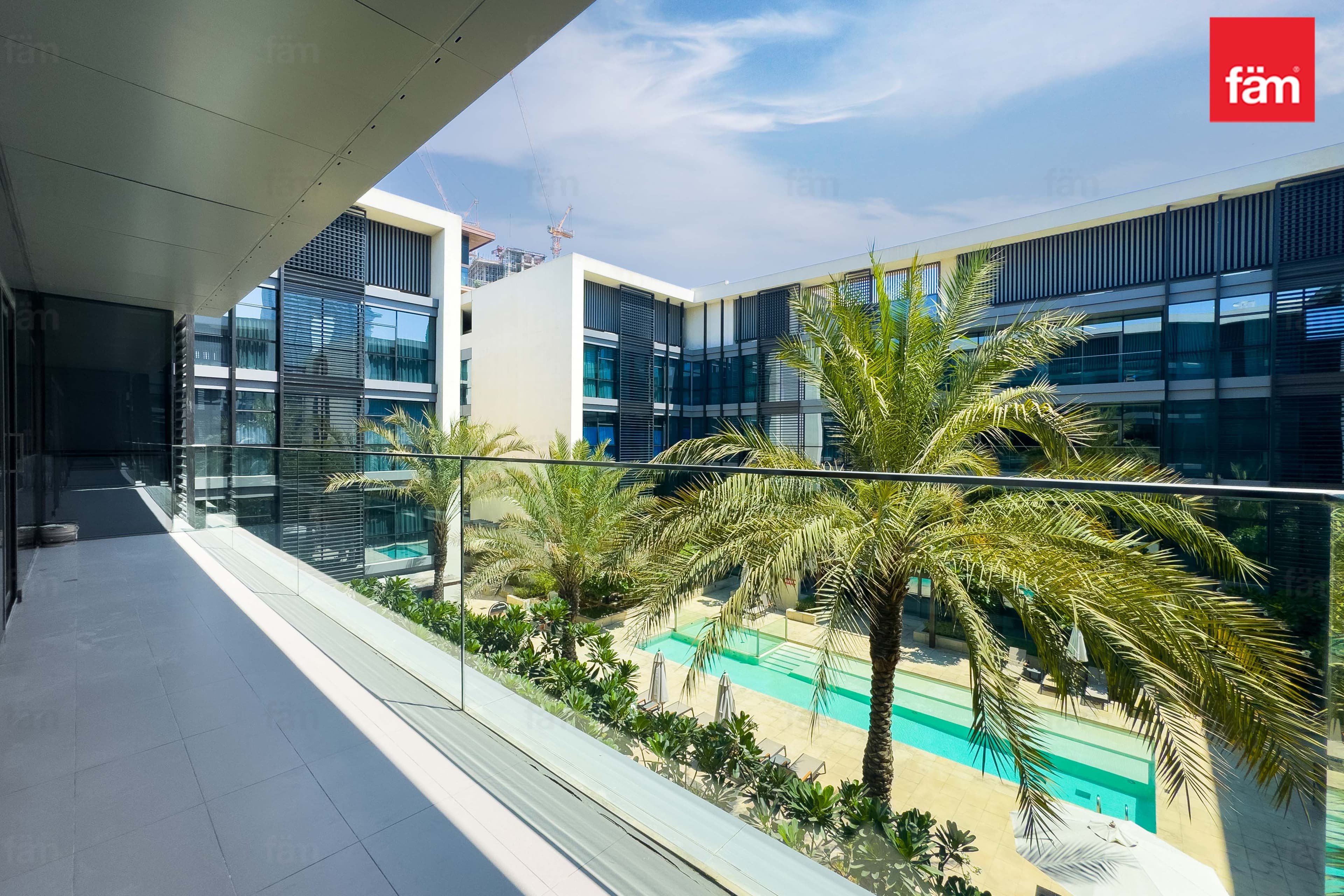 2 bedroom apartment in City Walk Building 11B, photograph 1 of 20