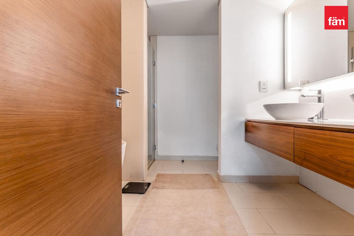 3 bedroom apartment in City Walk Building 13B, photograph 11 of 17