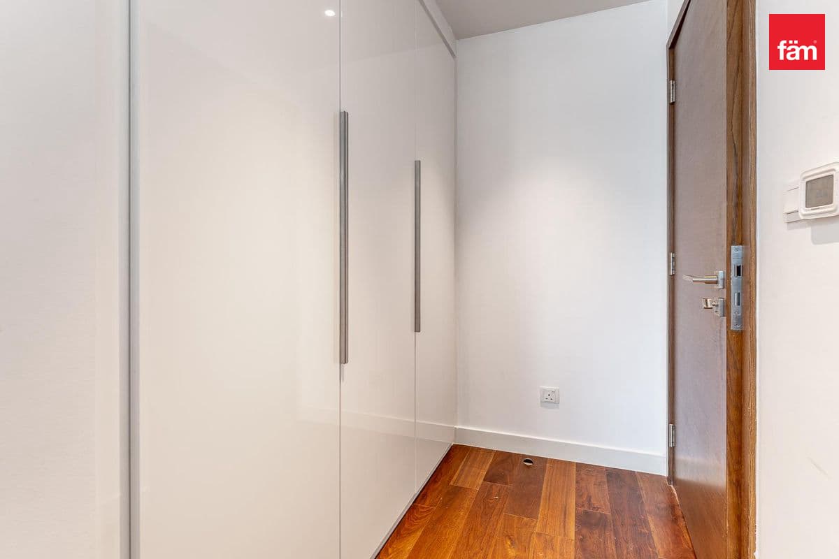 3 bedroom apartment in City Walk Building 13B, photograph 9 of 17