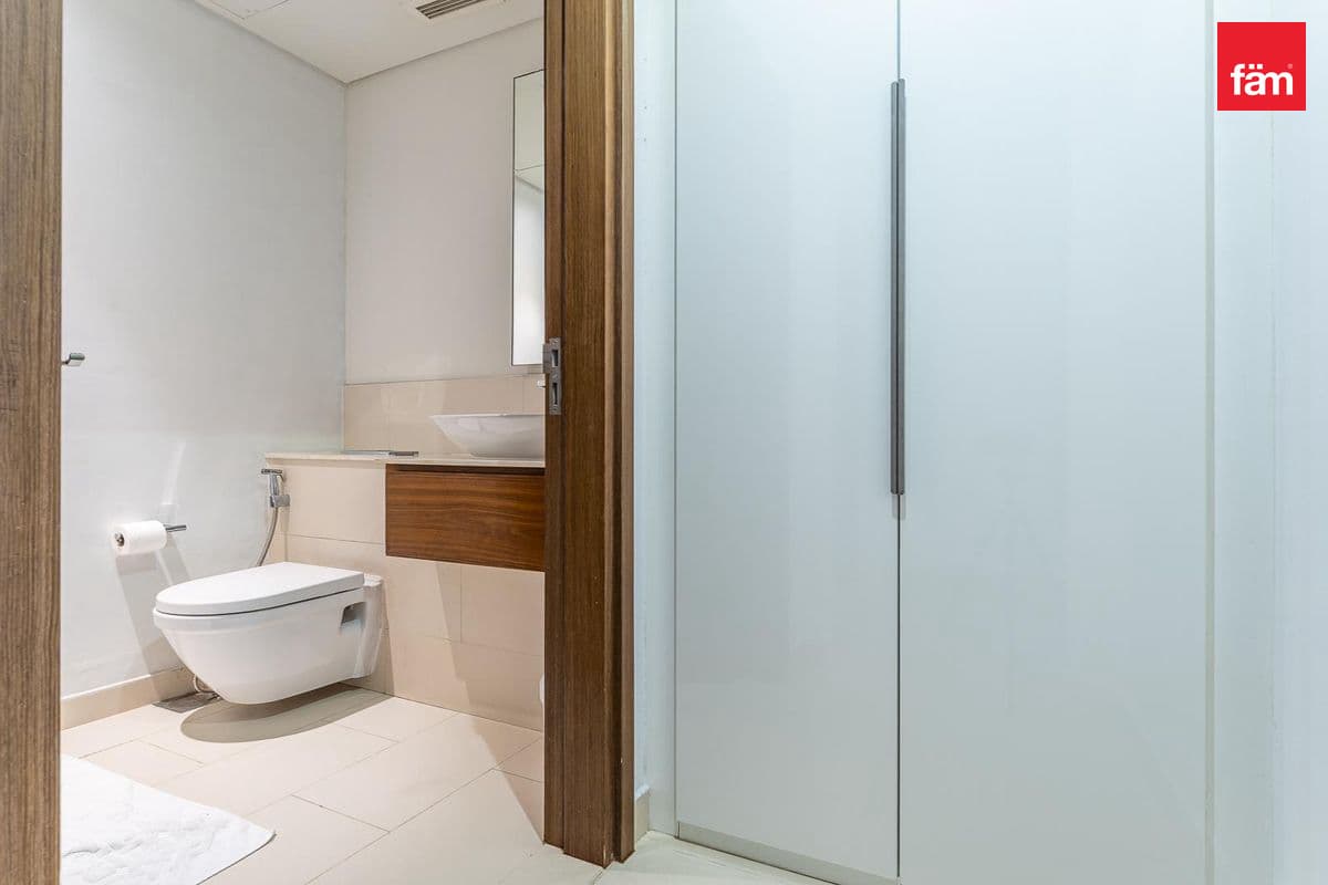 3 bedroom apartment in City Walk Building 13B, photograph 12 of 17