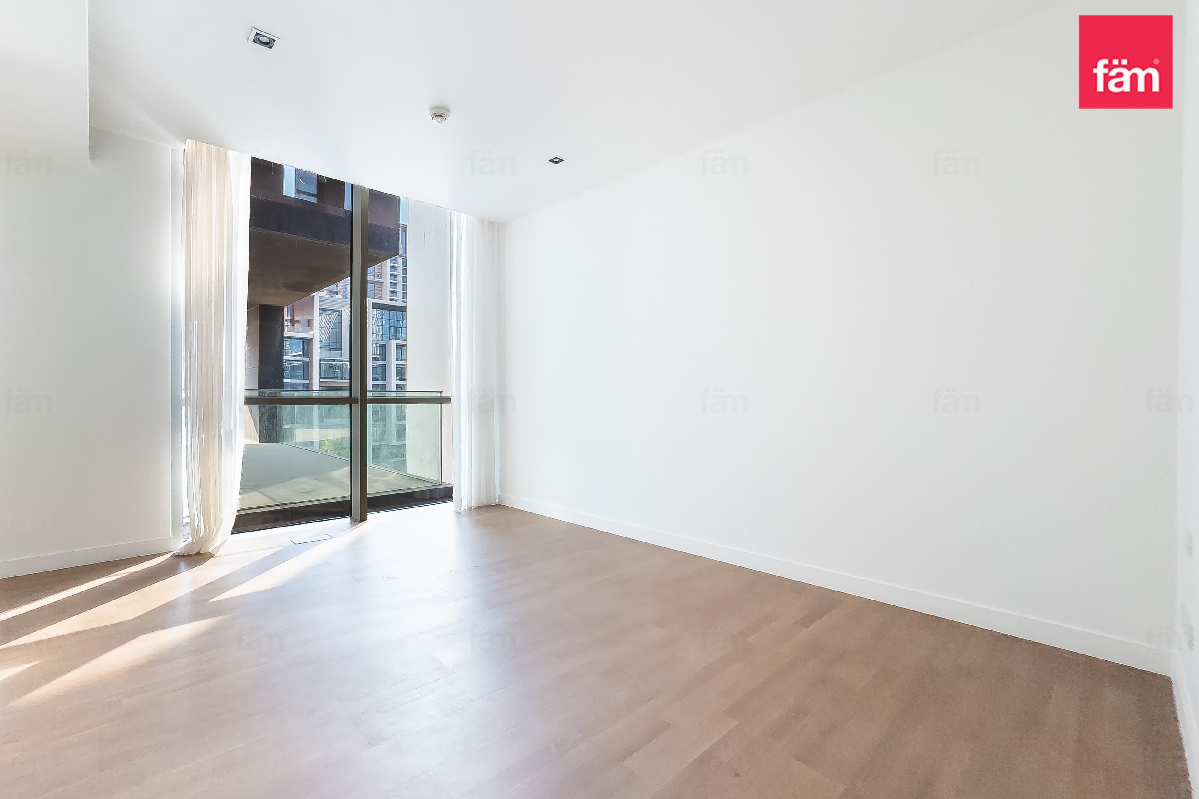 2 bedroom apartment in City Walk Building 16, photograph 10 of 20