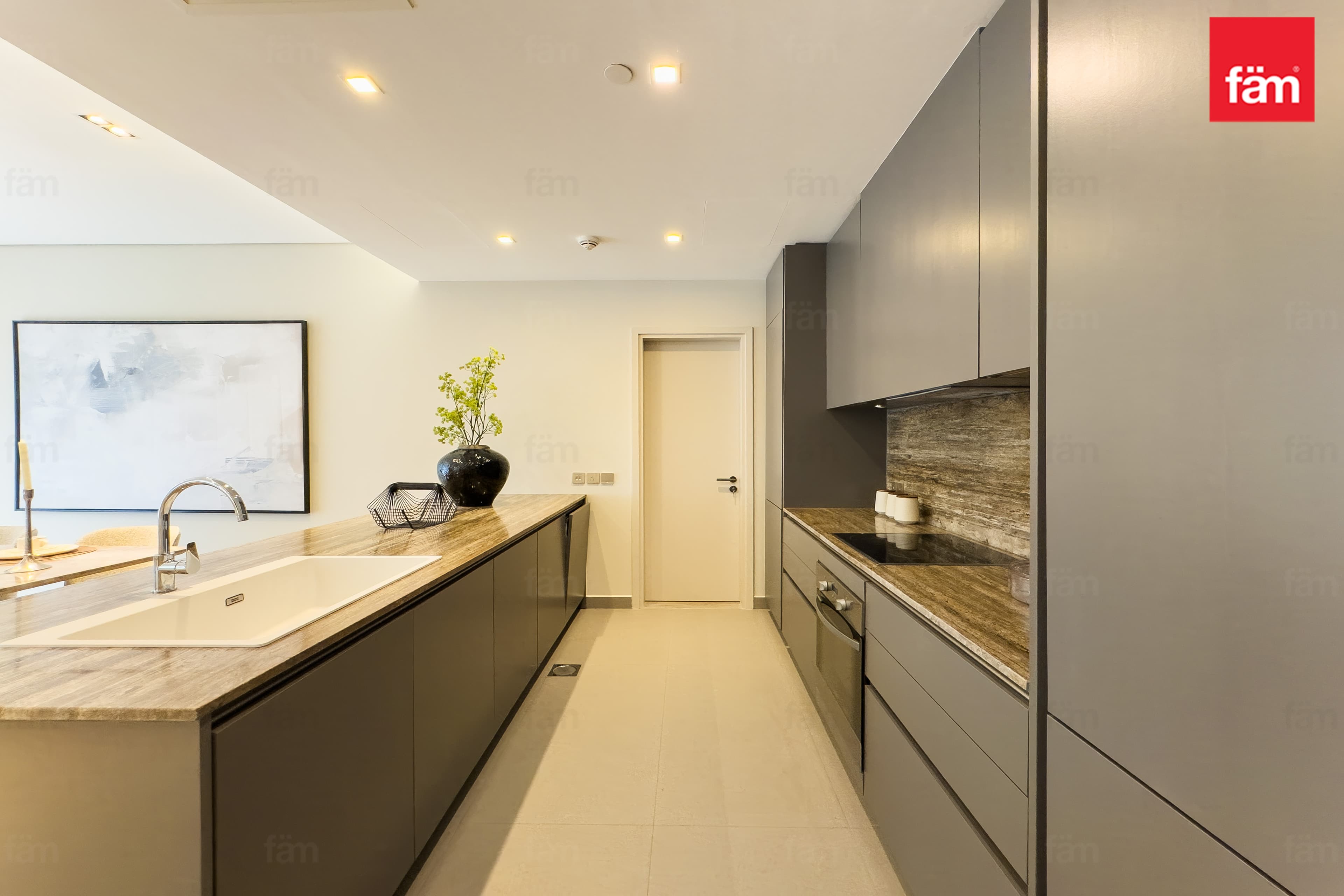 2 bedroom apartment in City Walk Building 16, photograph 4 of 20