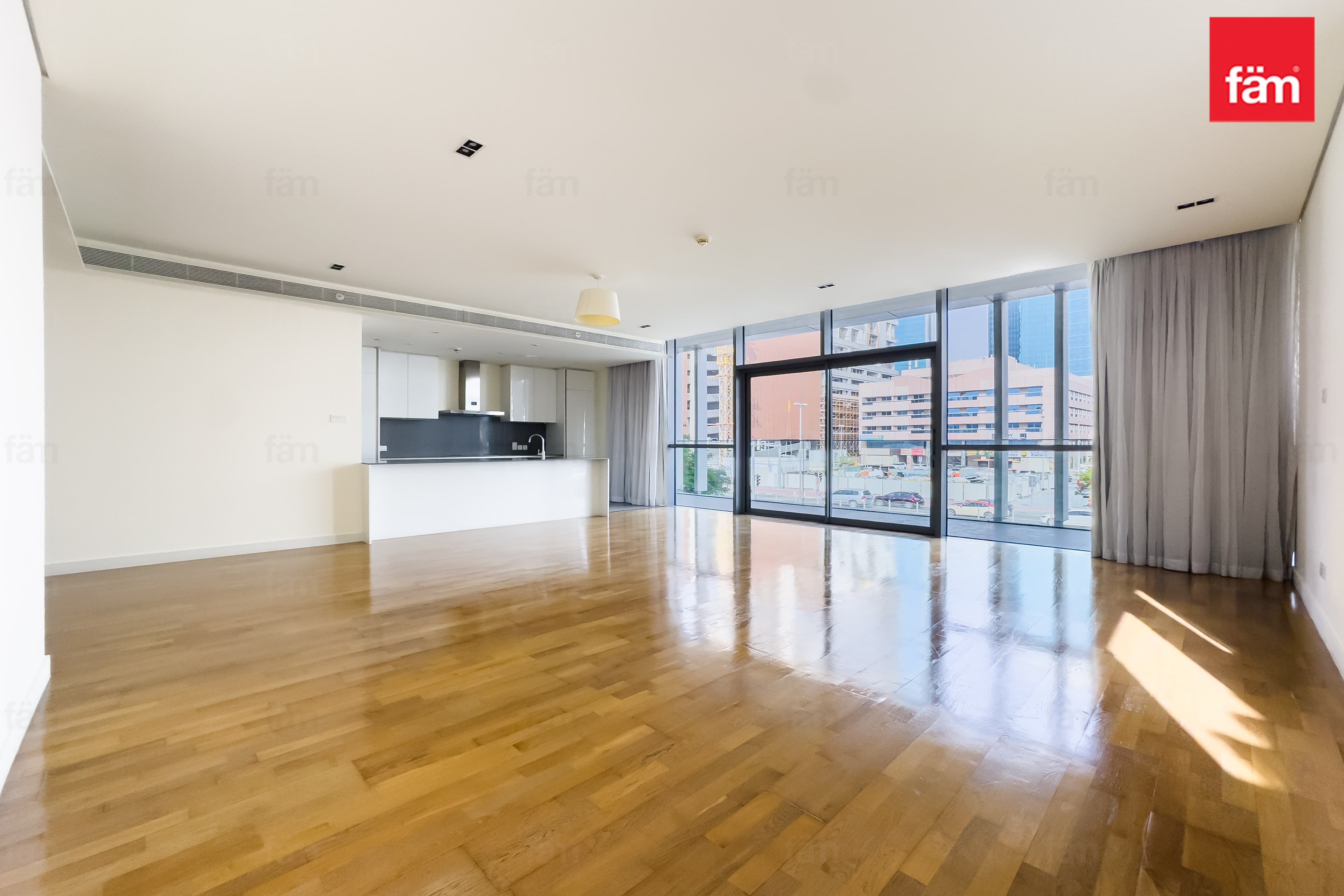 3 bedroom apartment in City Walk Building 20, photograph 1 of 20