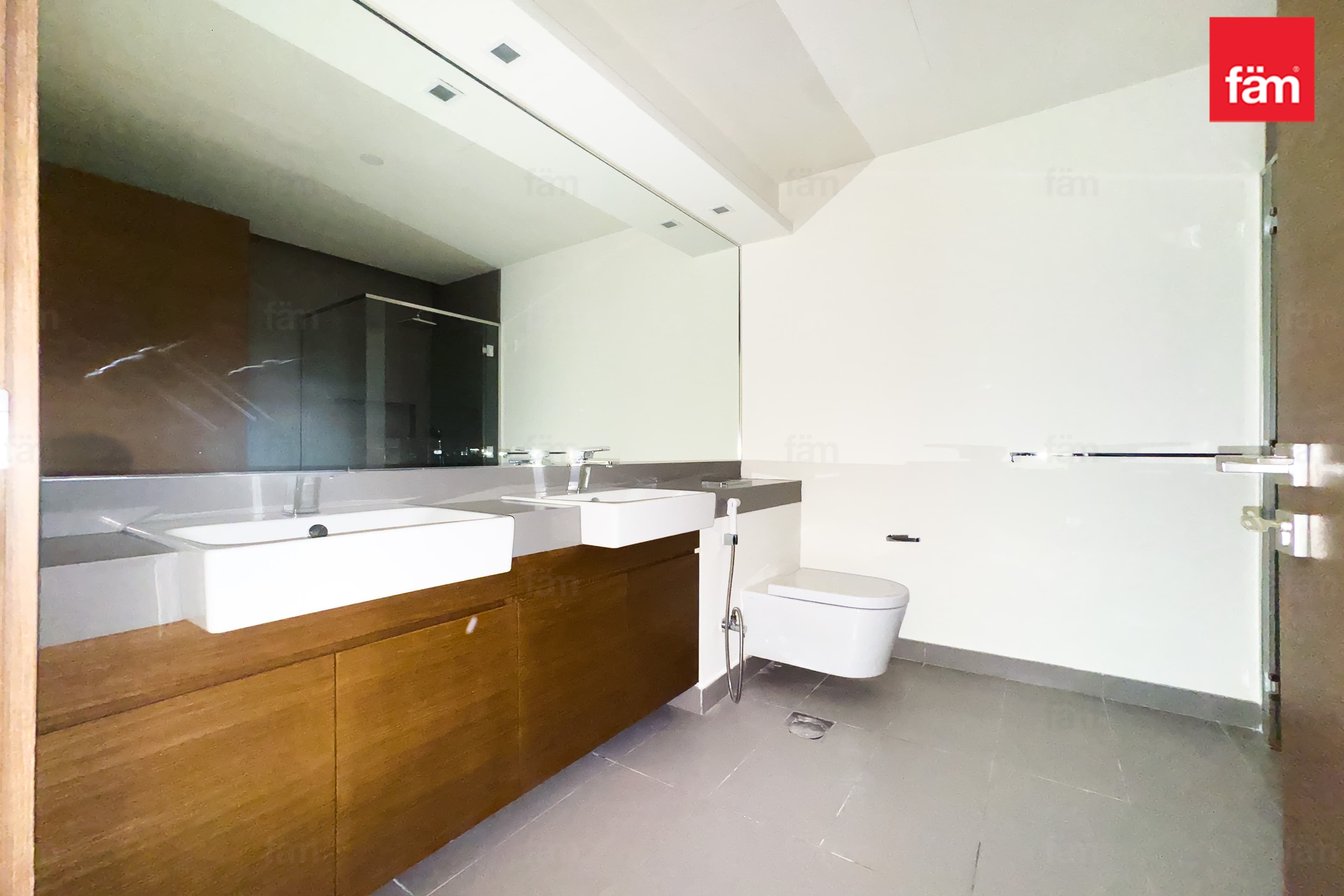 3 bedroom apartment in City Walk Building 20, photograph 13 of 20