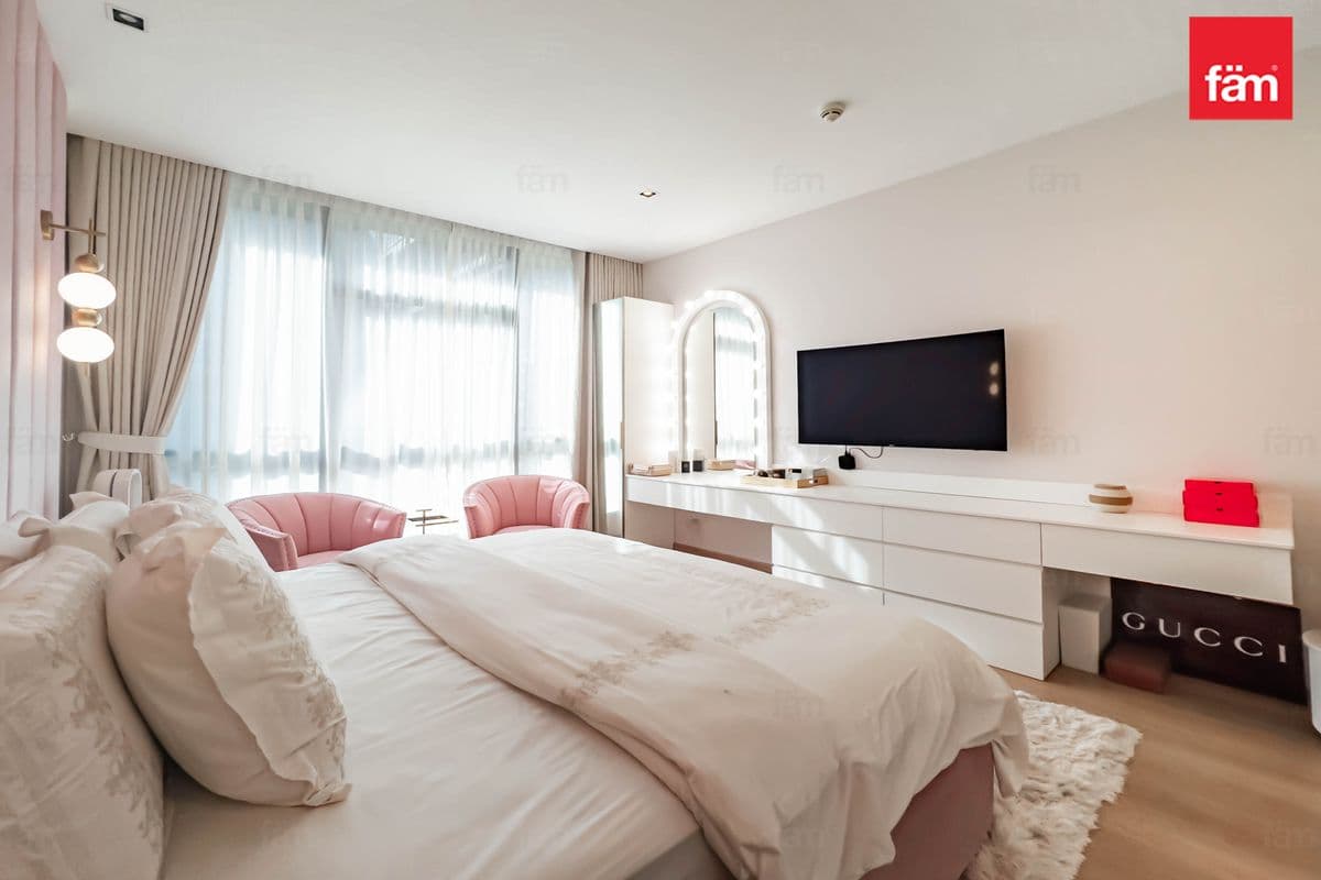 3 bedroom apartment in City Walk Building 6A, photograph 11 of 20