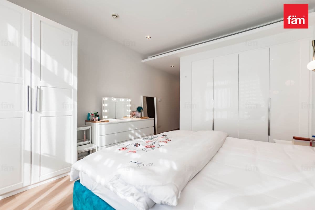 3 bedroom apartment in City Walk Building 6A, photograph 17 of 20