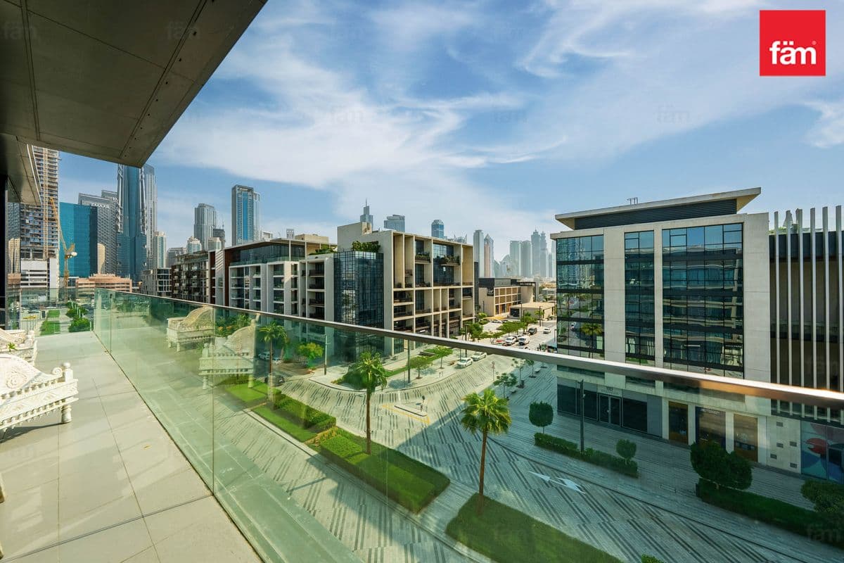 3 bedroom duplex in City Walk Building 6B, photograph 17 of 20