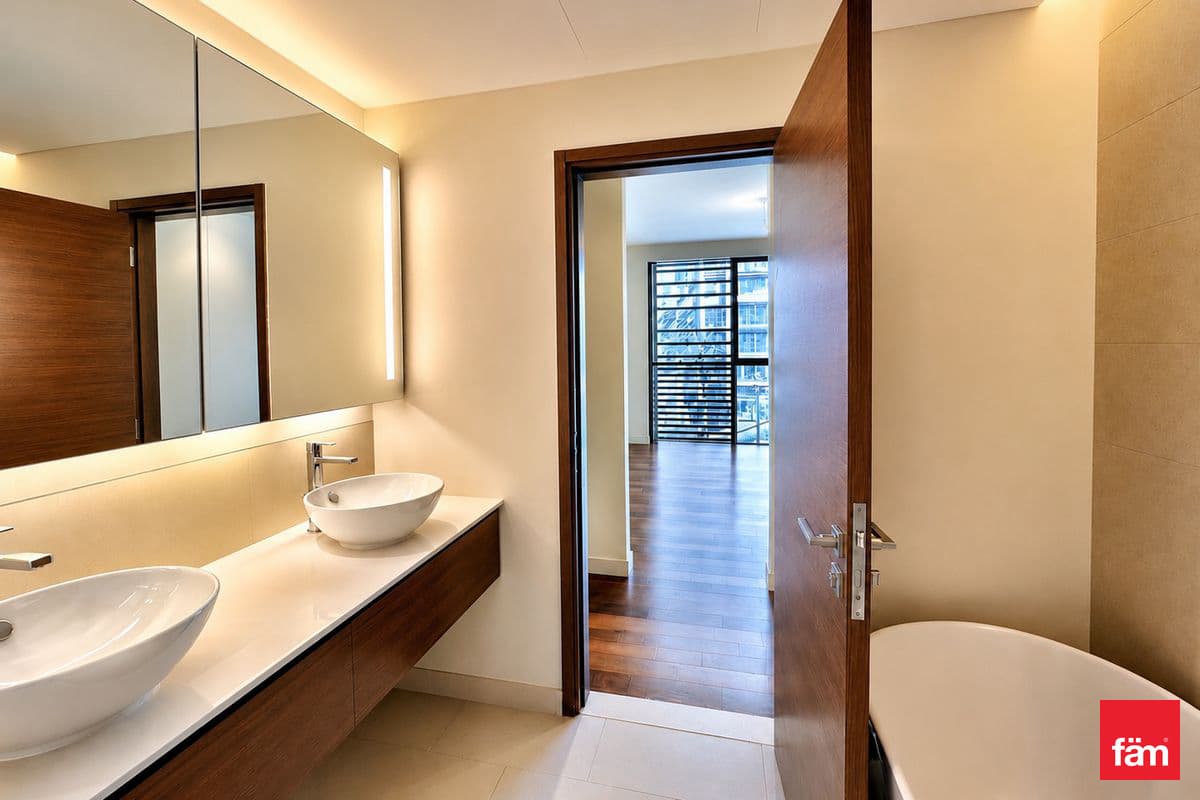 3 bedroom apartment in City Walk Building 9, photograph 12 of 14