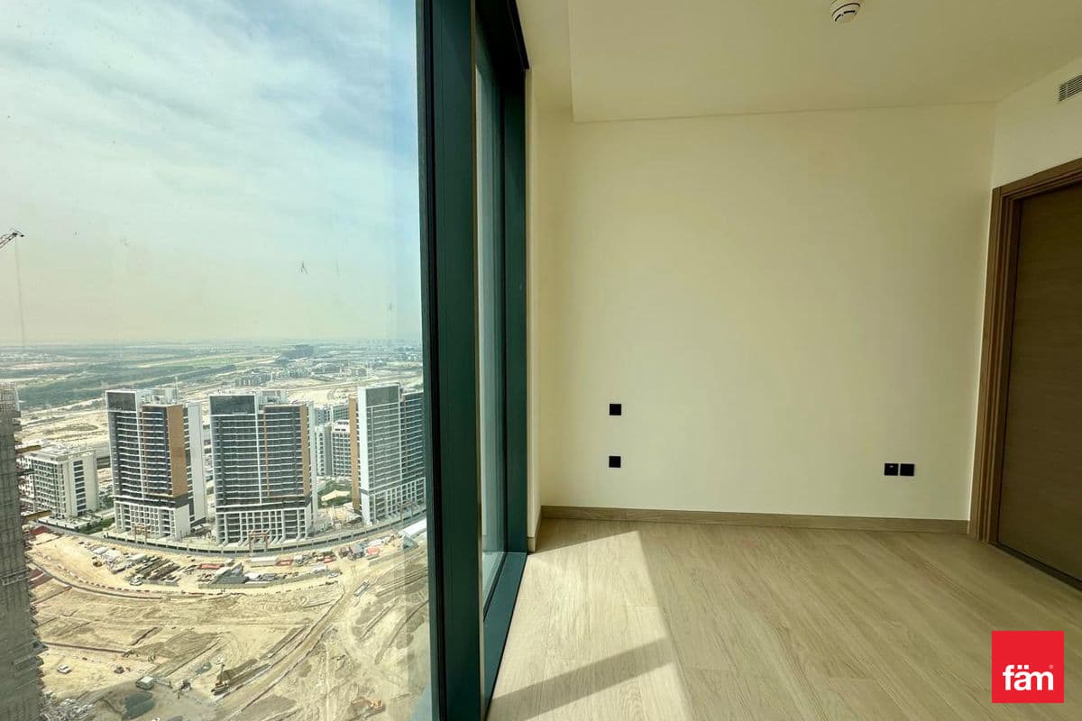 4 bedroom apartment in Crest Grande Tower A, photograph 9 of 13