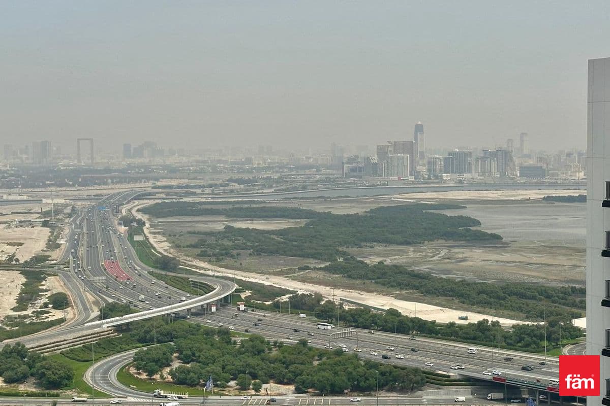 4 bedroom apartment in Crest Grande Tower A, photograph 11 of 13