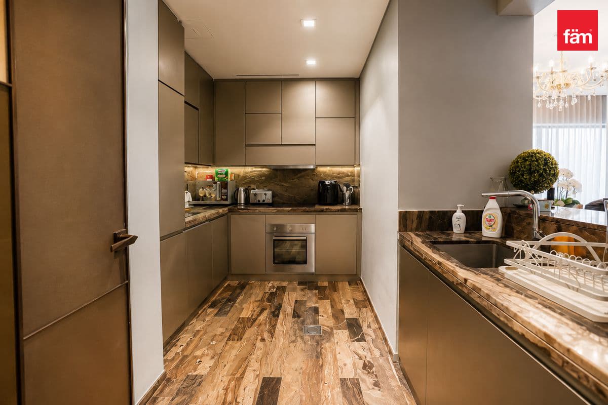 4 bedroom apartment in Damac Heights, photograph 7 of 20