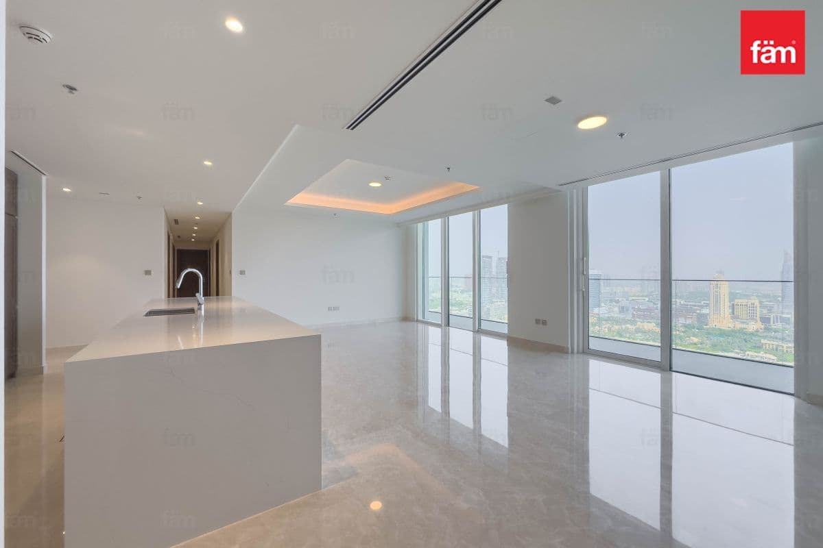 4 bedroom apartment in EB Palace Beach Residence Tower 2, photograph 5 of 20