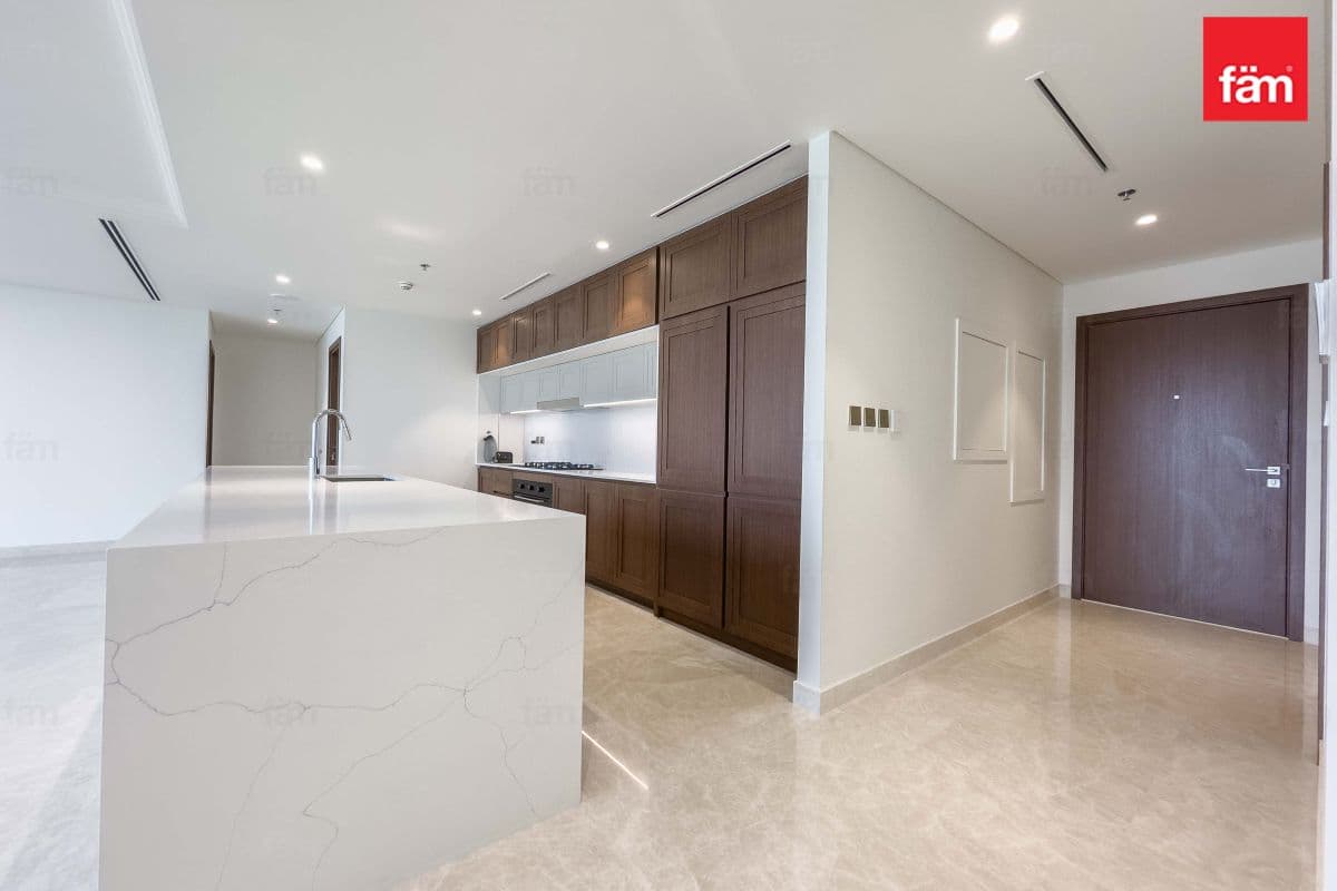 4 bedroom apartment in EB Palace Beach Residence Tower 2, photograph 6 of 20
