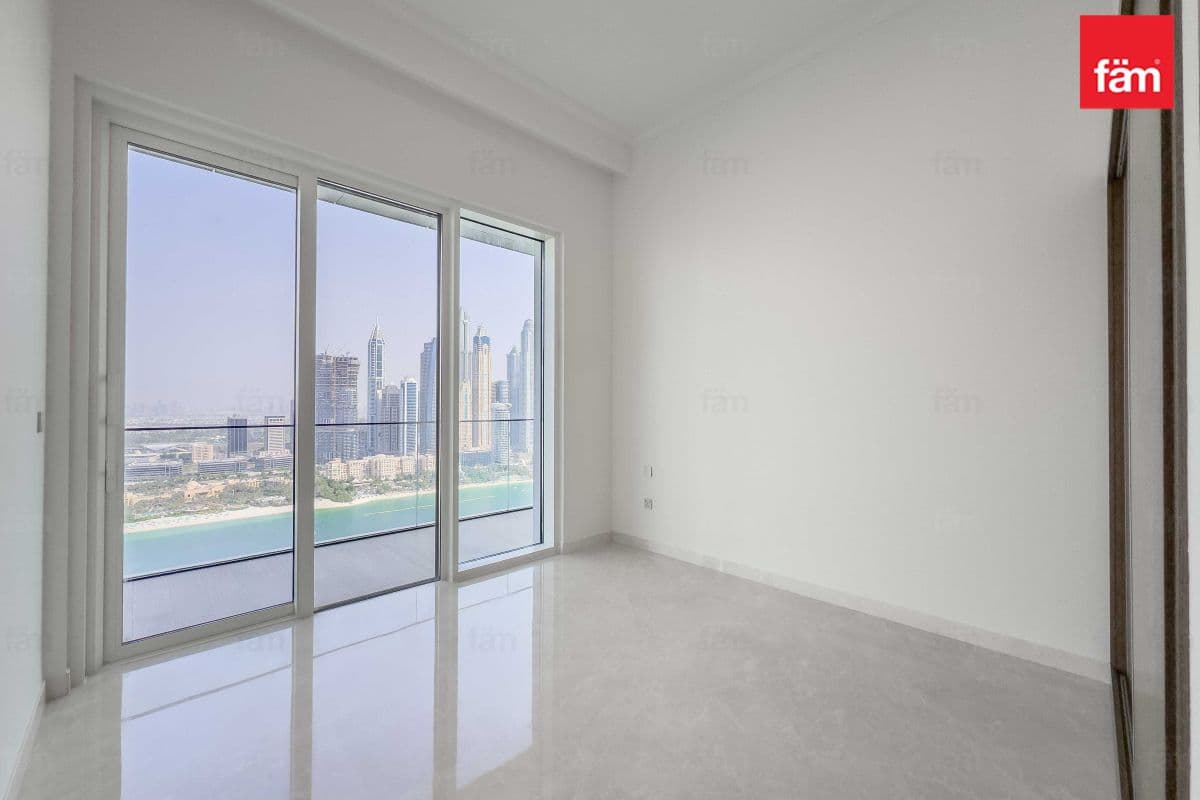4 bedroom apartment in EB Palace Beach Residence Tower 2, photograph 9 of 20