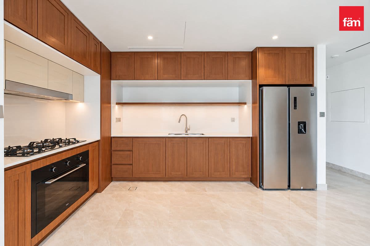 3 bedroom apartment in EB Palace Beach Residence Tower 2, photograph 10 of 12