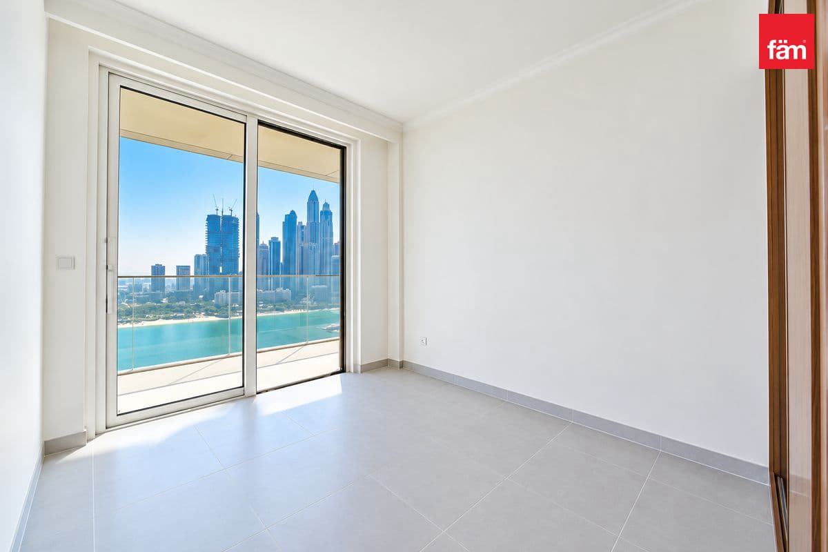 3 bedroom apartment in EB Palace Beach Residence Tower 2, photograph 6 of 12