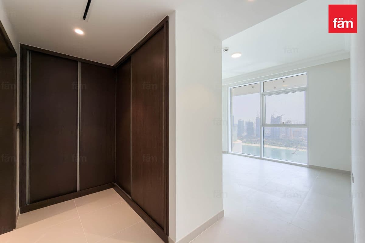 3 bedroom apartment in EB Palace Beach Residence Tower 2, photograph 13 of 20