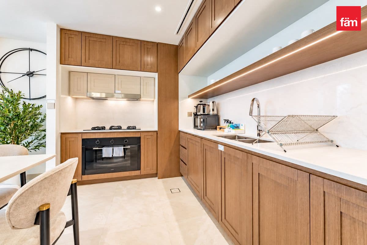 3 bedroom apartment in EB Palace Beach Residence Tower 2, photograph 8 of 18