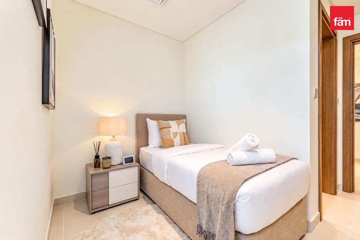 3 bedroom apartment in EB Palace Beach Residence Tower 2, photograph 16 of 18
