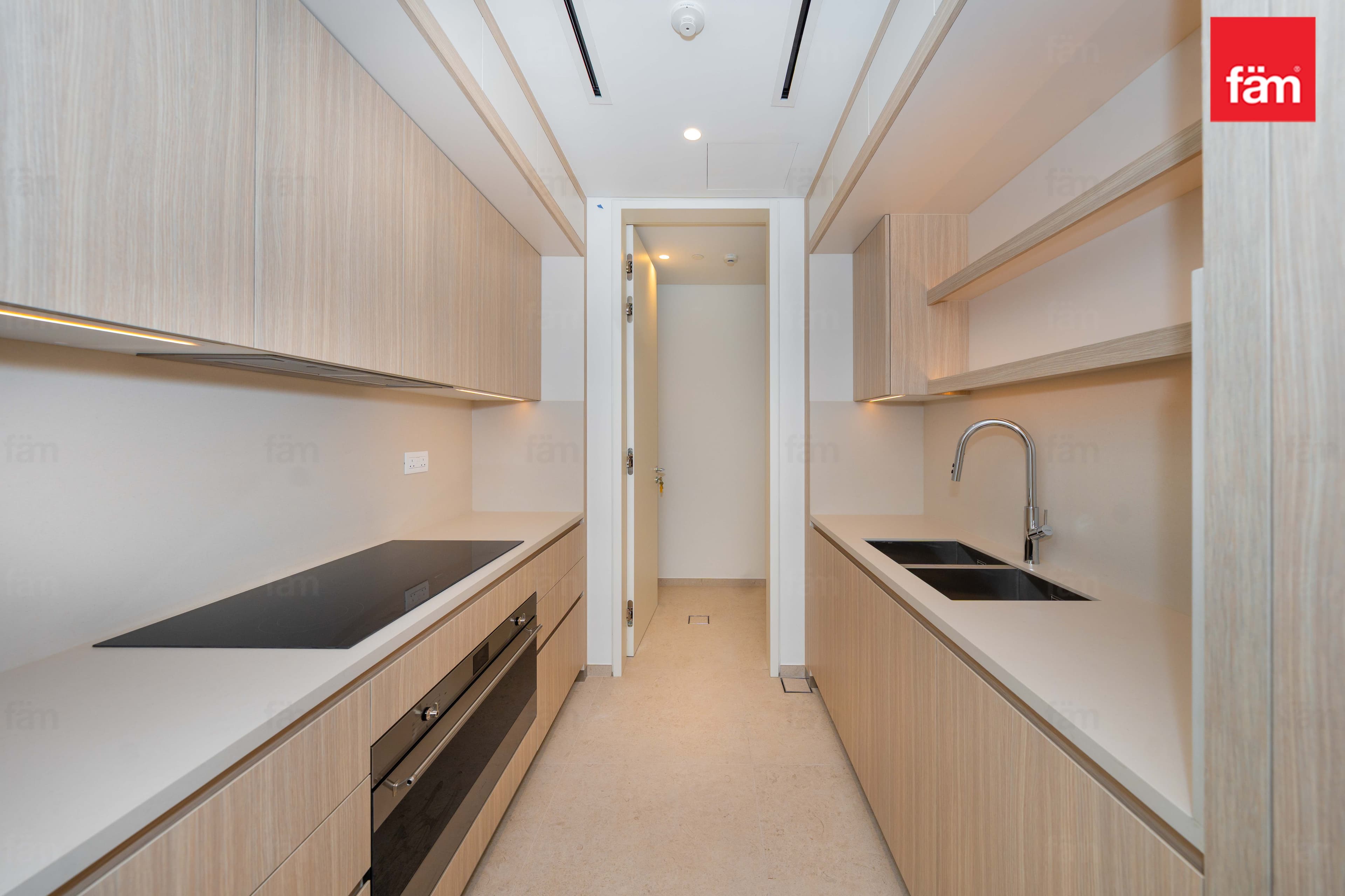 3 bedroom apartment in Eden House The Canal, photograph 3 of 20