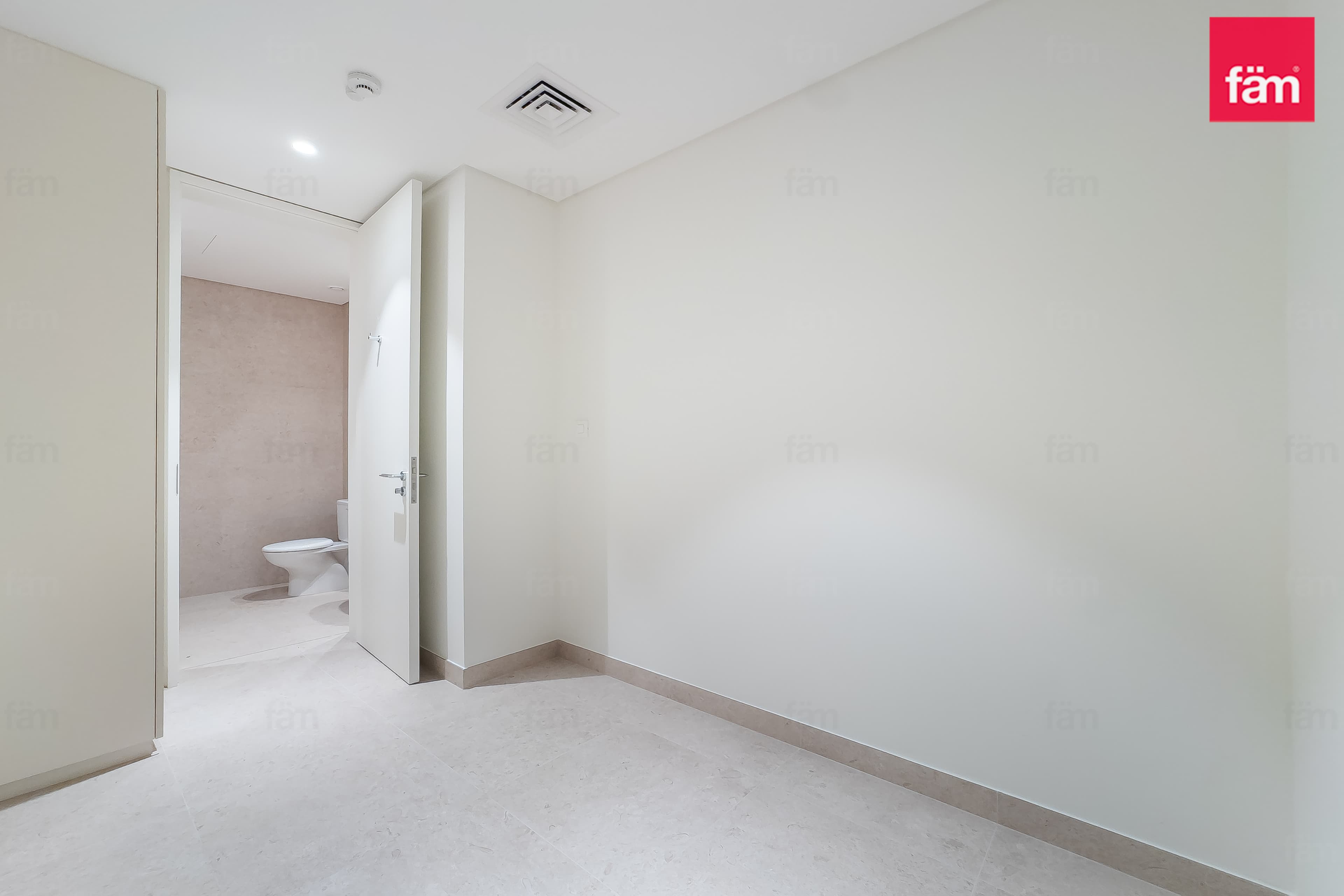 2 bedroom apartment in Eden House The Canal, photograph 15 of 20