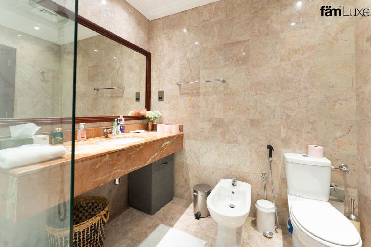 5 bedroom apartment in Emirates Crown Tower, photograph 18 of 20