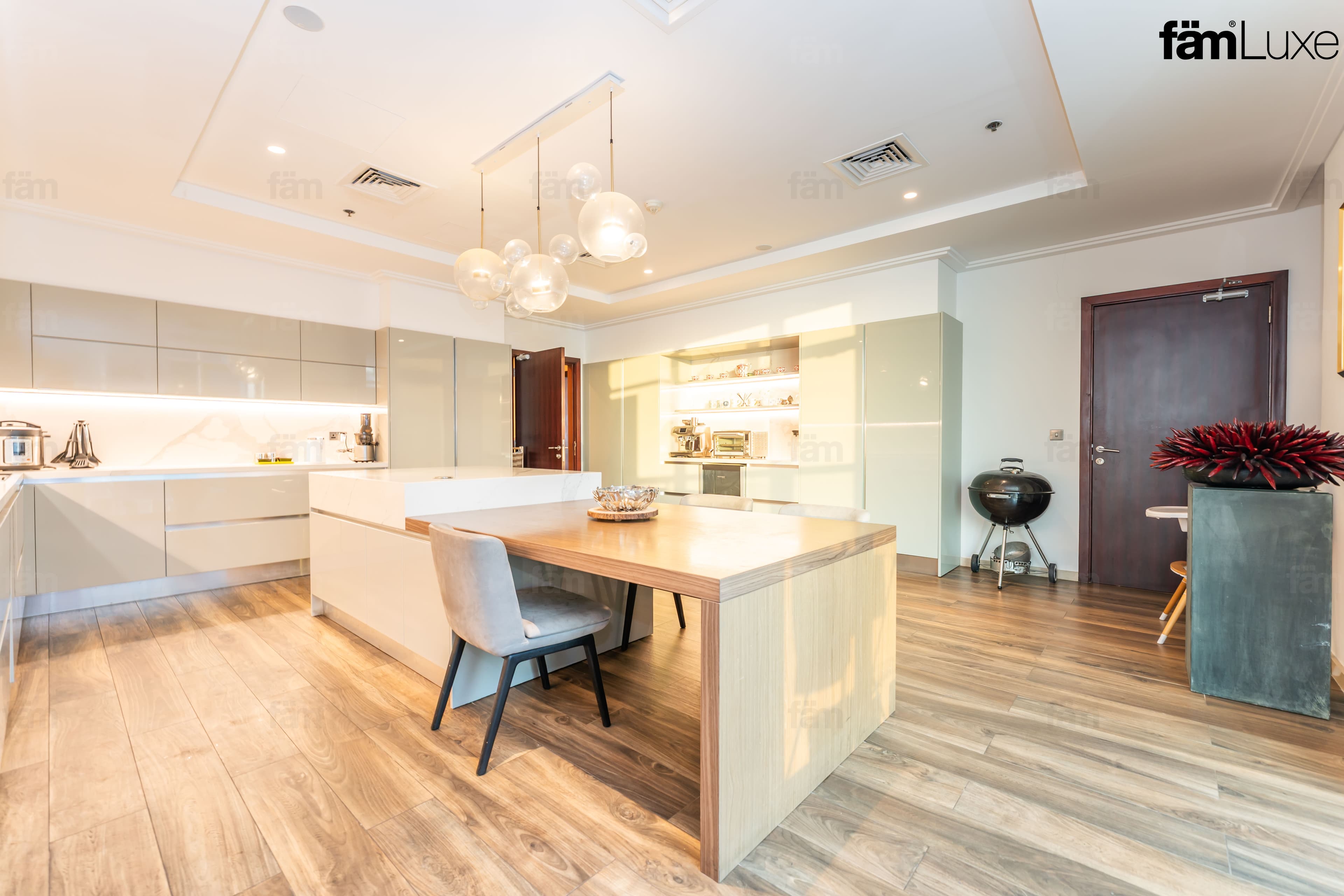 5 bedroom apartment in Emirates Crown Tower, photograph 12 of 20