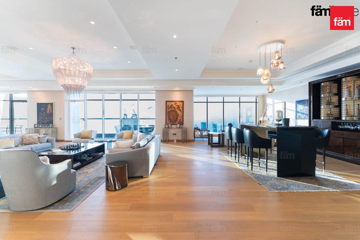 5 bedroom apartment in Emirates Crown Tower, photograph 2 of 20