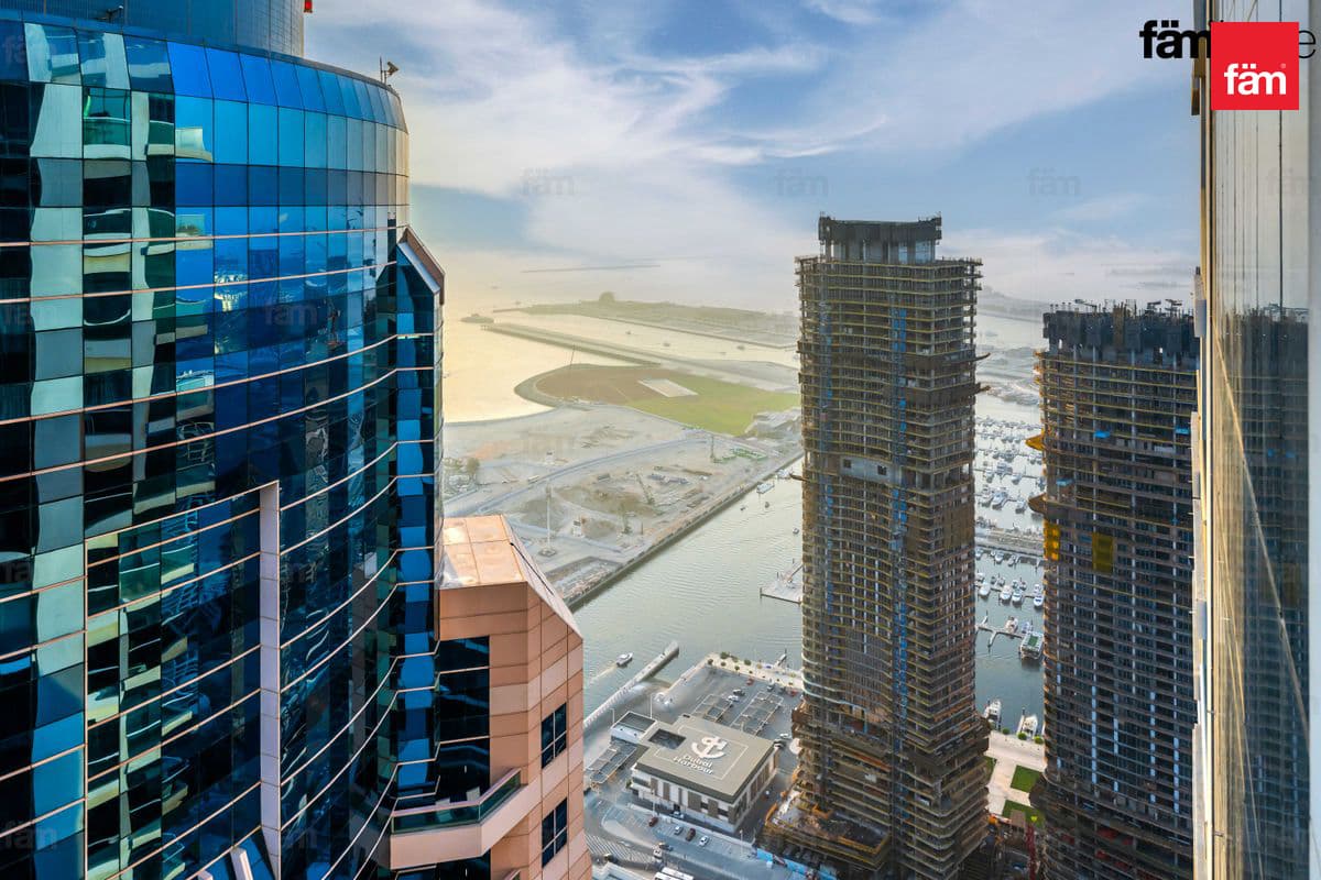 5 bedroom apartment in Emirates Crown Tower, photograph 12 of 20