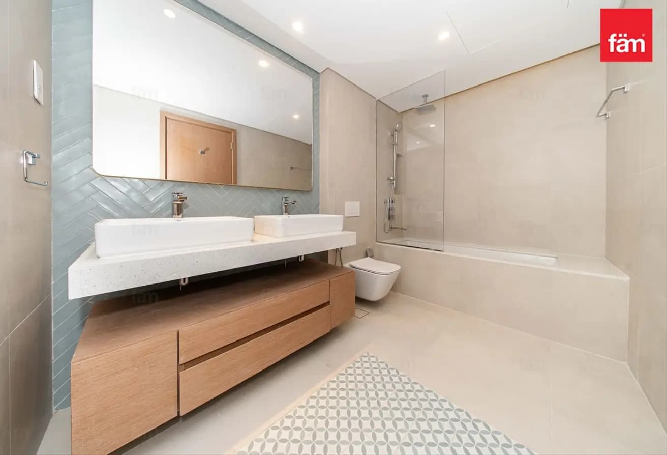 3 bedroom apartment in Erin, photograph 7 of 10
