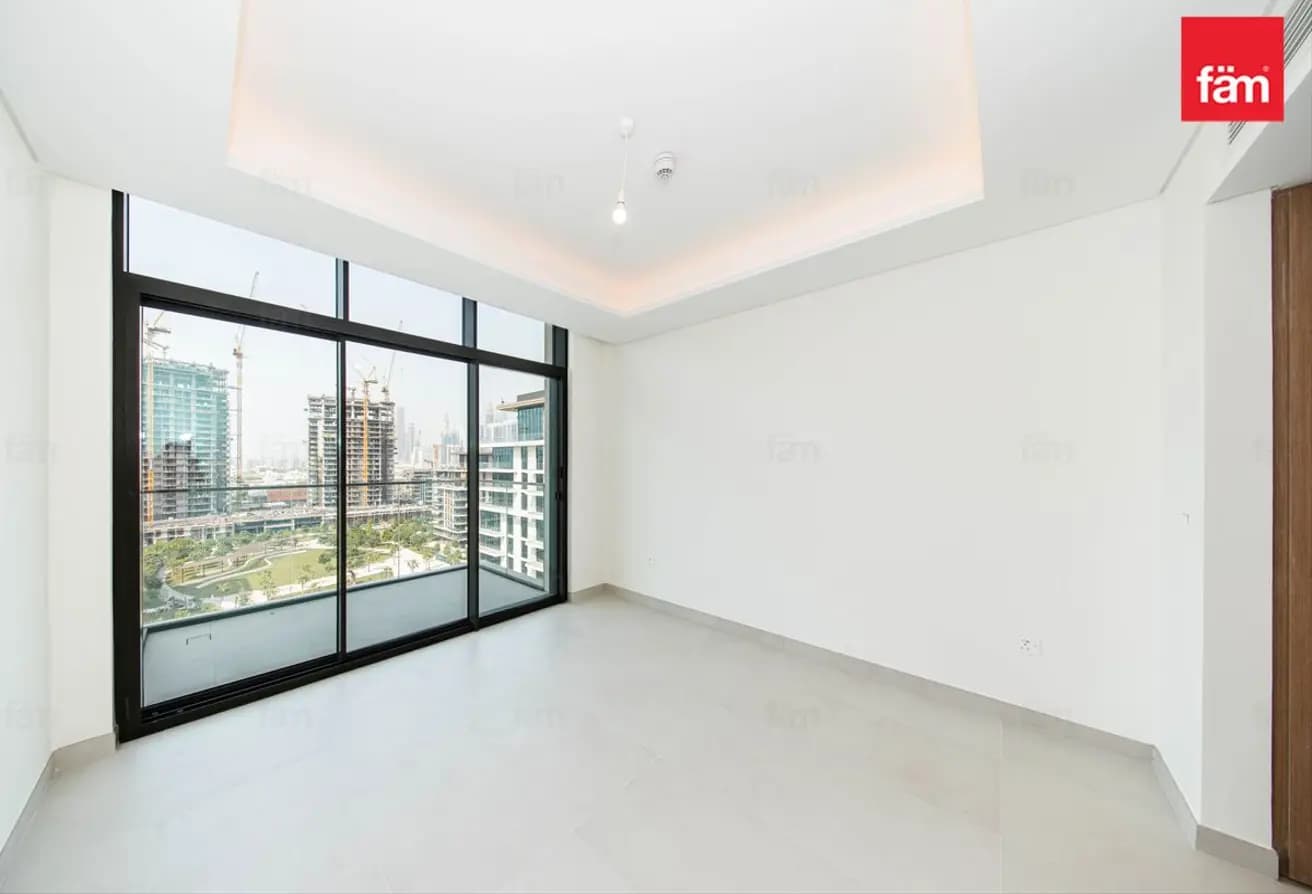 3 bedroom apartment in Erin, photograph 3 of 10