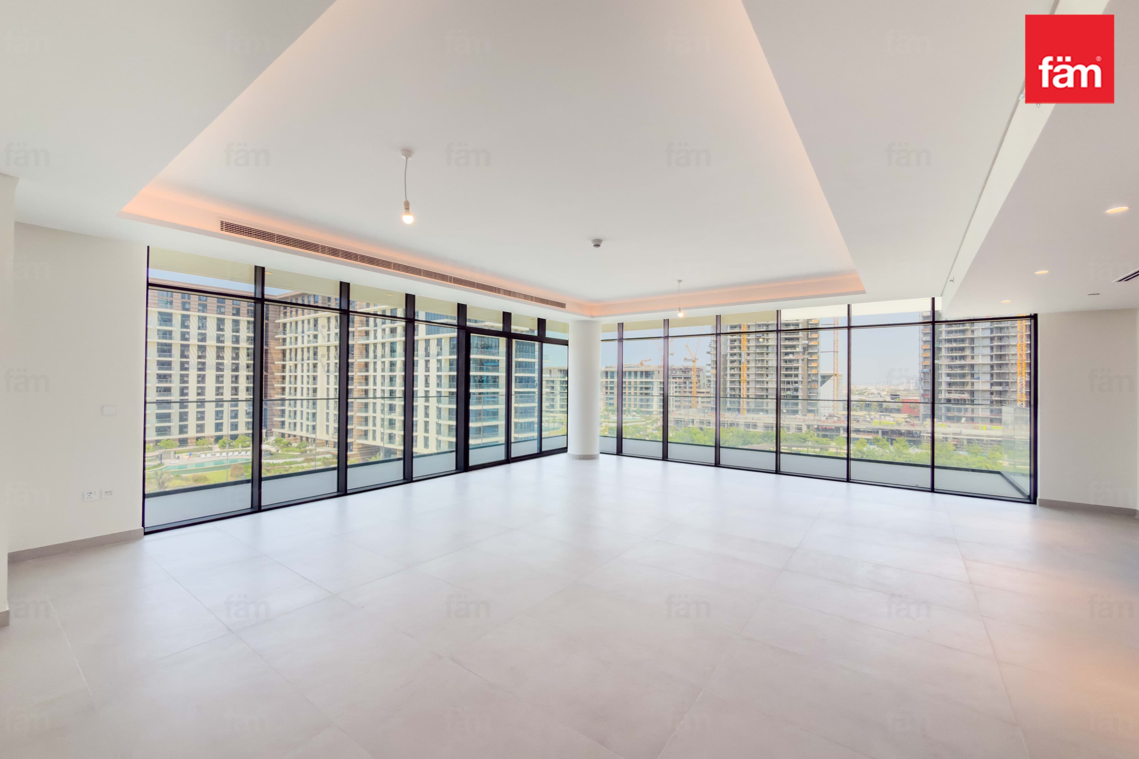 4 bedroom apartment in Erin, photograph 3 of 20