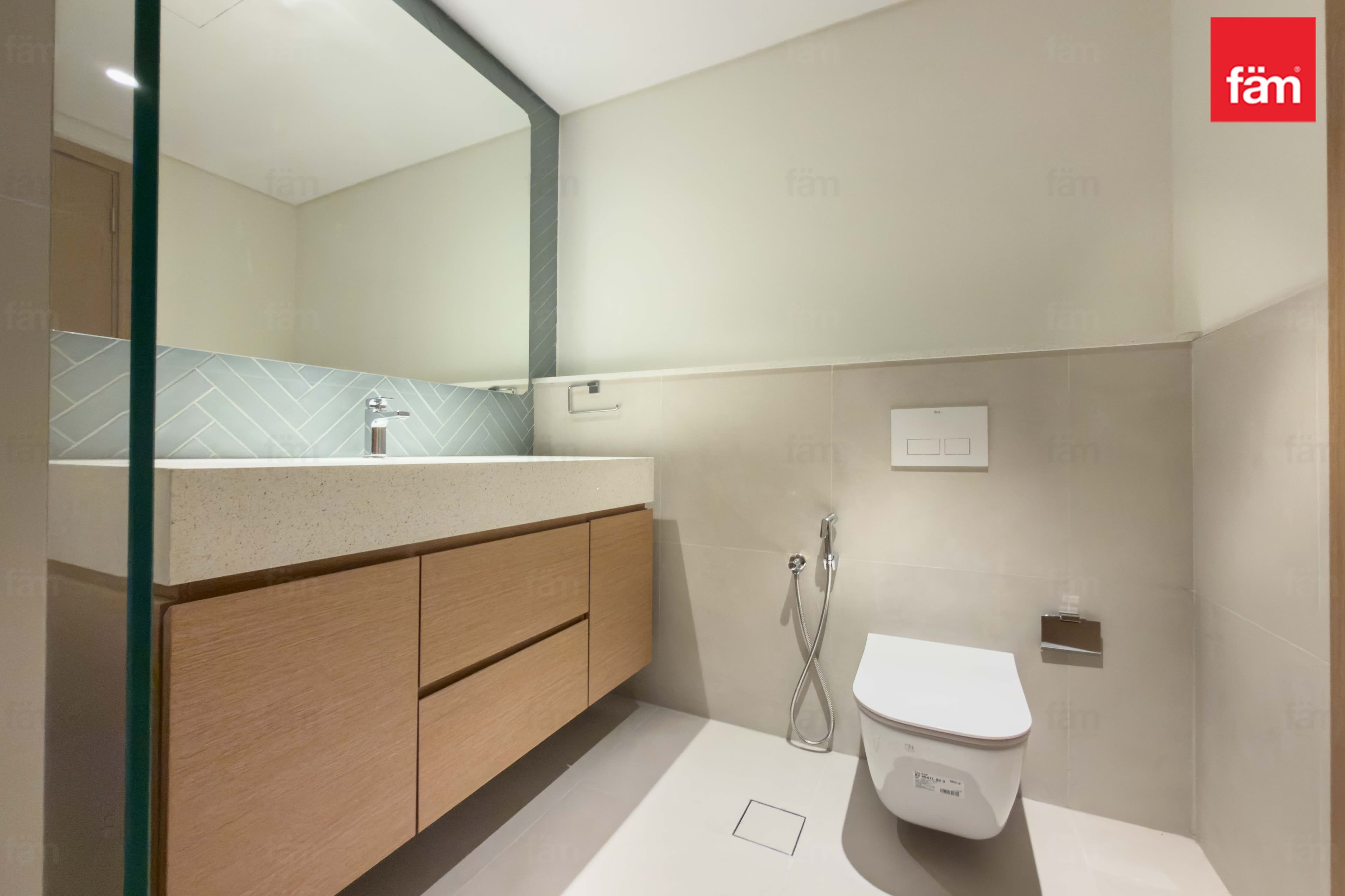 4 bedroom apartment in Erin, photograph 15 of 20