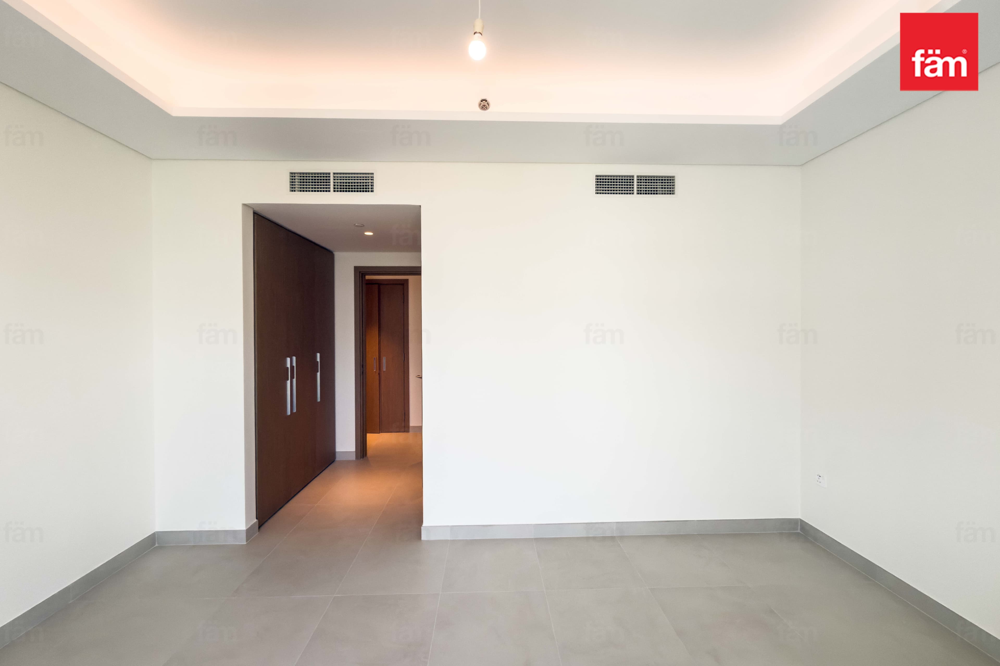 4 bedroom apartment in Erin, photograph 11 of 20