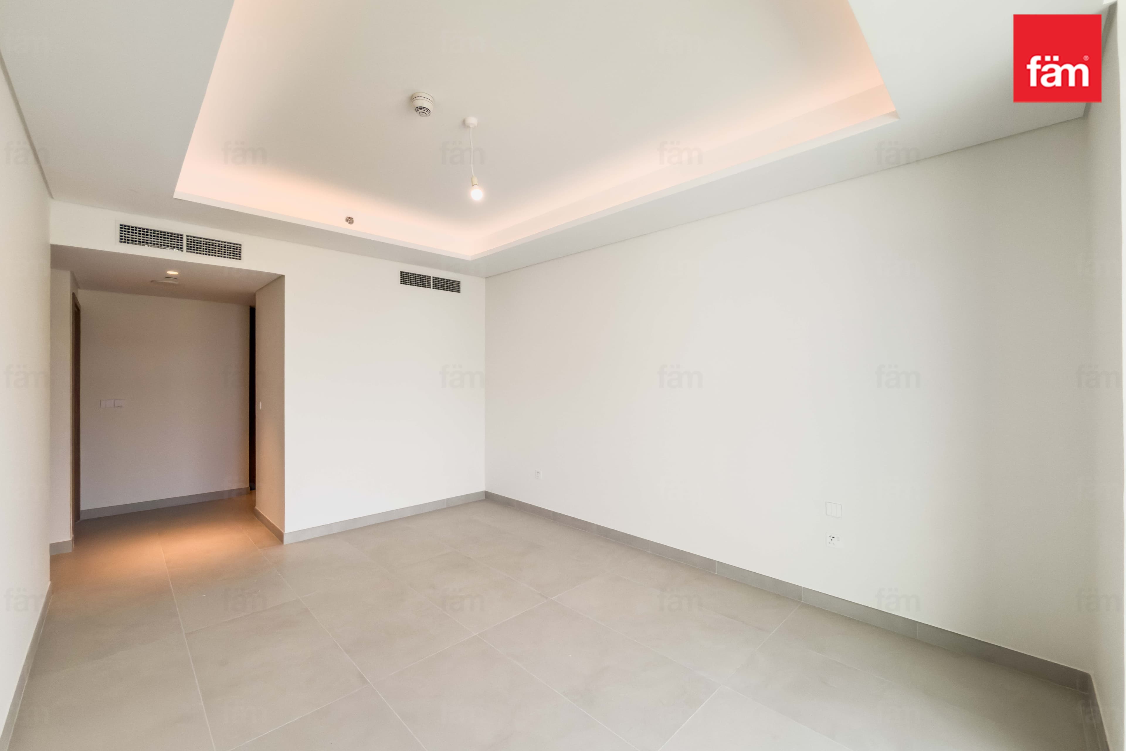 4 bedroom apartment in Erin, photograph 12 of 20