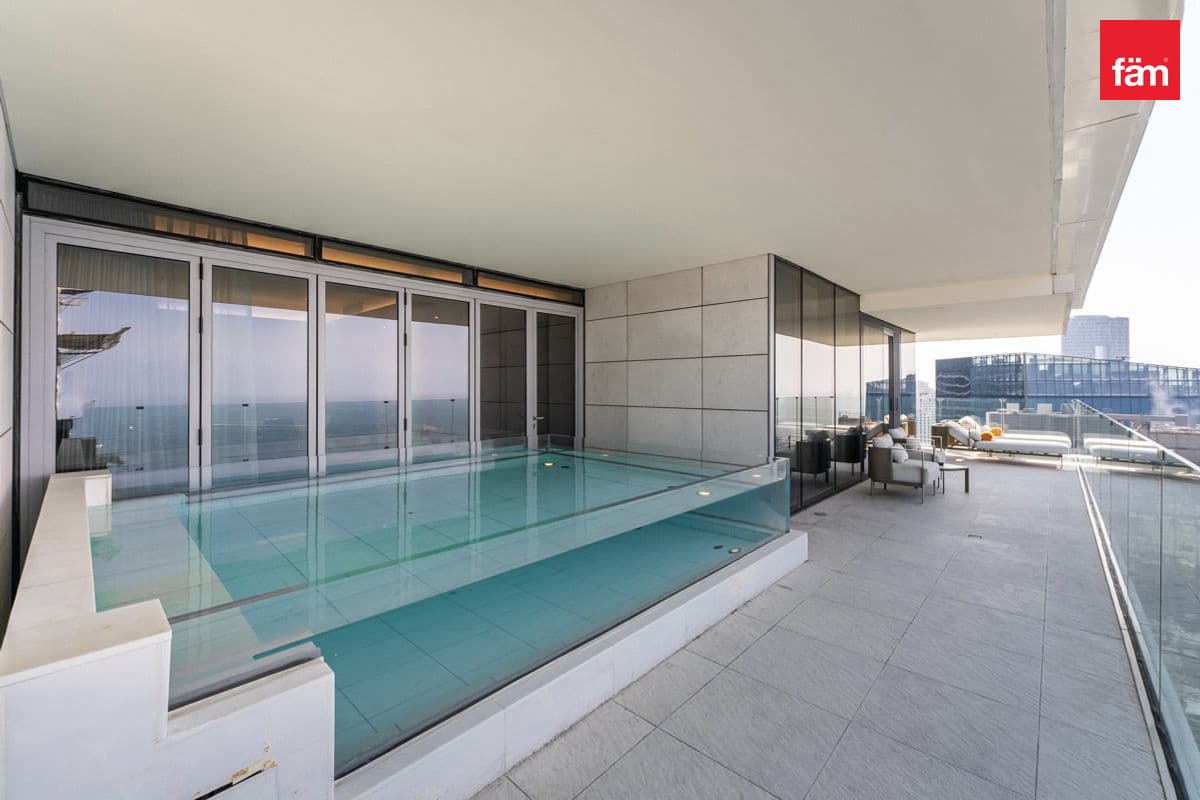 3 bedroom apartment in FIVE LUXE JBR, photograph 1 of 20