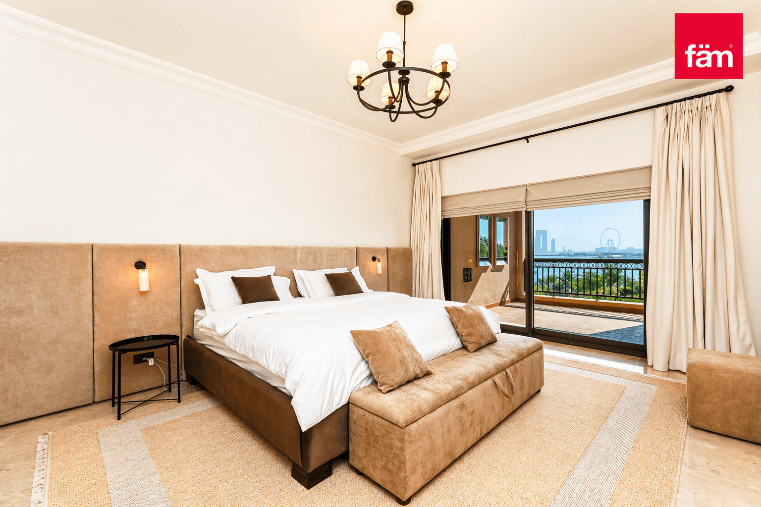 2 bedroom apartment in Fairmont Palm Residence South, photograph 3 of 13