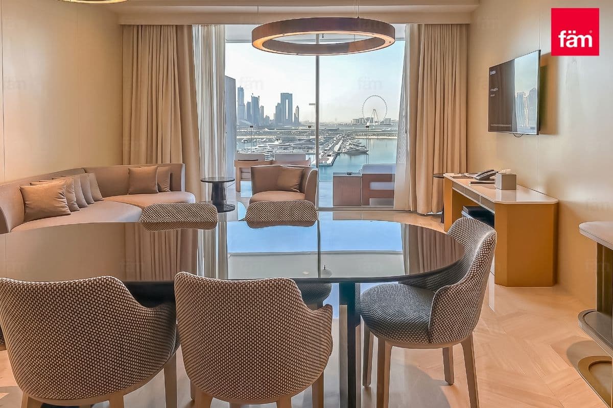 2 bedroom apartment in Five Palm Jumeirah, photograph 2 of 14