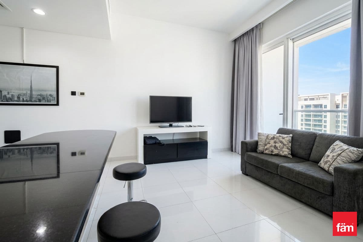 2 bedroom apartment in Giovanni Boutique Suites - Dubai Sports City, photograph 2 of 11