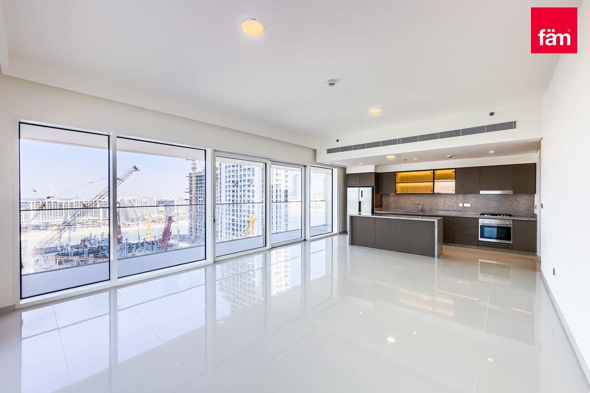 2 bedroom apartment in Grand Bleu Tower 1, photograph 5 of 20