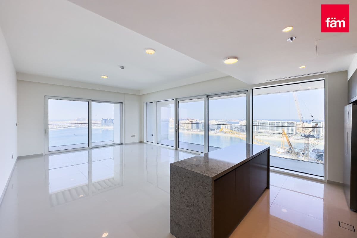 2 bedroom apartment in Grand Bleu Tower 1, photograph 4 of 20