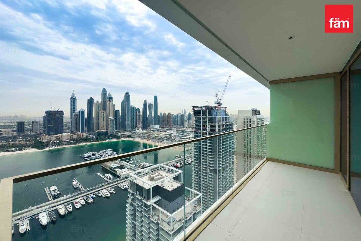 2 bedroom apartment in Grand Bleu Tower 1, photograph 3 of 20