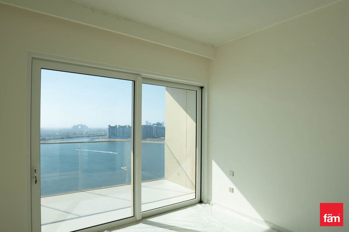 3 bedroom apartment in Grand Bleu Tower 1, photograph 12 of 20